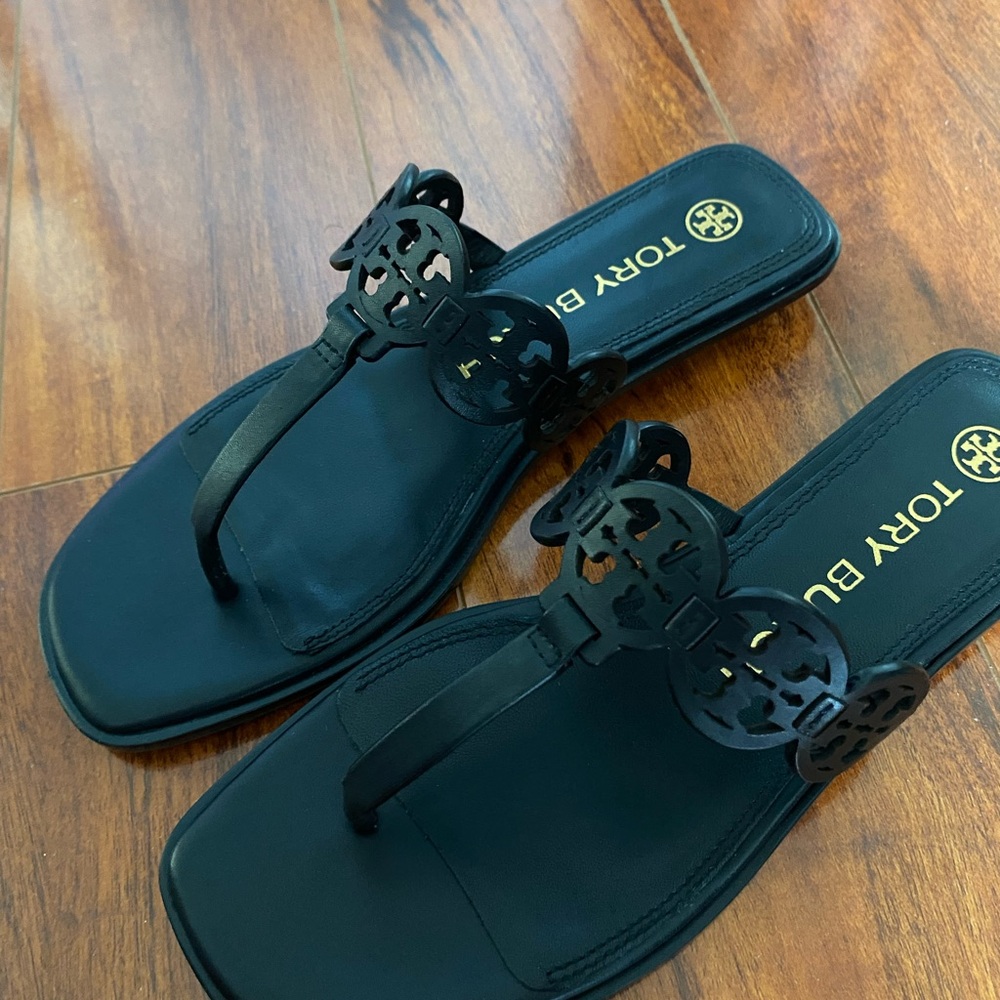 Tory Burch Black Calf leather miller thong sandals